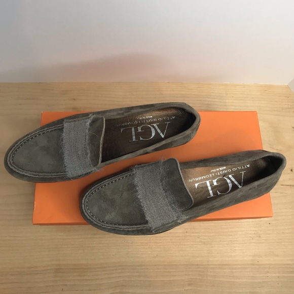 Attilio Giusti Leombruni Loafer with Wool Strap - Picture 2 of 6